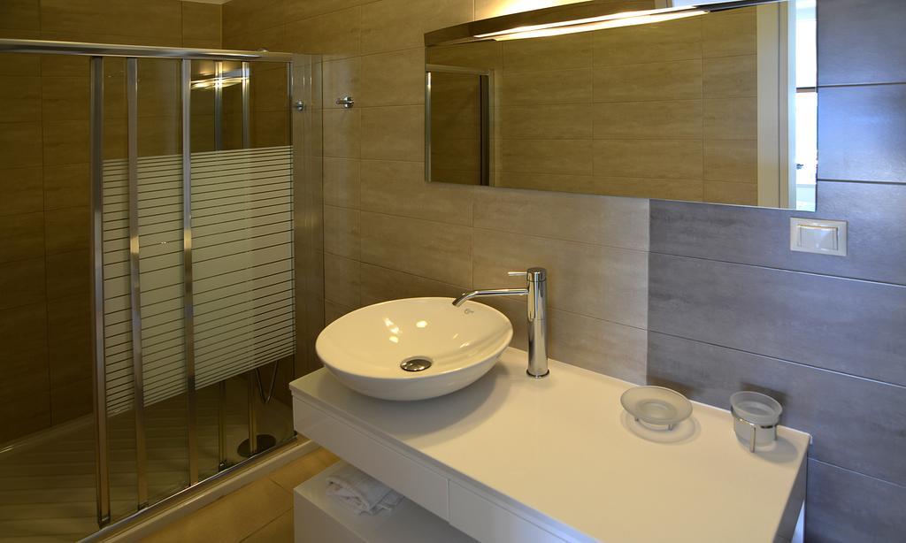 Simon Studios And Apartments Sitia  Esterno foto