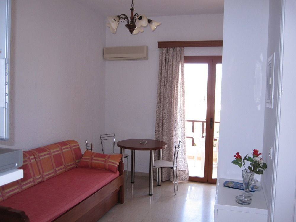 Simon Studios And Apartments Sitia  Esterno foto